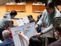 松井周の標本室×三重県文化会館「なりかわり標本会議」試演会の様子。（撮影：松原豊）