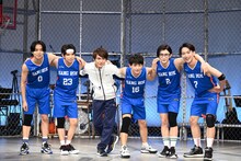 左から太田将熙、糸川耀士郎、平野良、橋本祥平、梅津瑞樹、吉高志音。