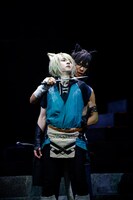 「獣愛ブースト音楽劇『Lamento -BEYOND THE VOID-』」より。（撮影：小境勝巳）