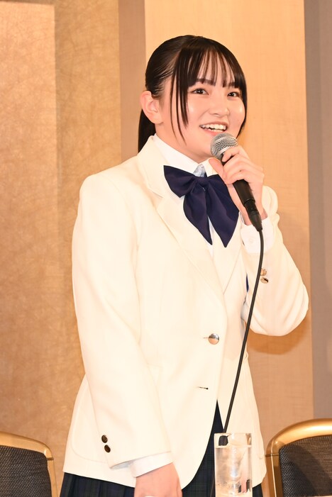 鈴木梨央