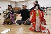 「埼玉回遊〈特大号！〉 ～風と土地のロマンス」稽古の様子。（撮影：大洞博靖）