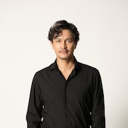 音楽座ミュージカル「SUNDAY」に藤重政孝が客演、狂言回しのゲッコーに