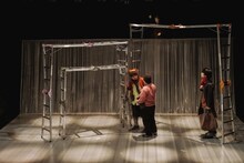 ゆうめい「養生」より。（撮影：佐々木啓太）