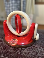 箱から現れた、謎のマシーン。