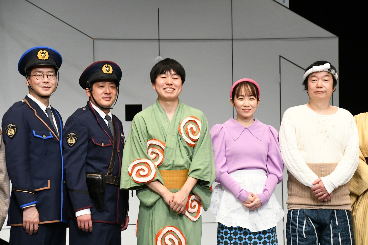 左から浦井のりひろ（男性ブランコ）、佐々木崇博（うるとらブギーズ）、かみちぃ（ジェラードン）、浅野千鶴、市川しんぺー。
