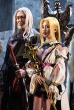 左から石坂勇、川上千尋。