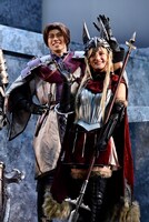 手前は清井咲希、奥は桜庭大翔。