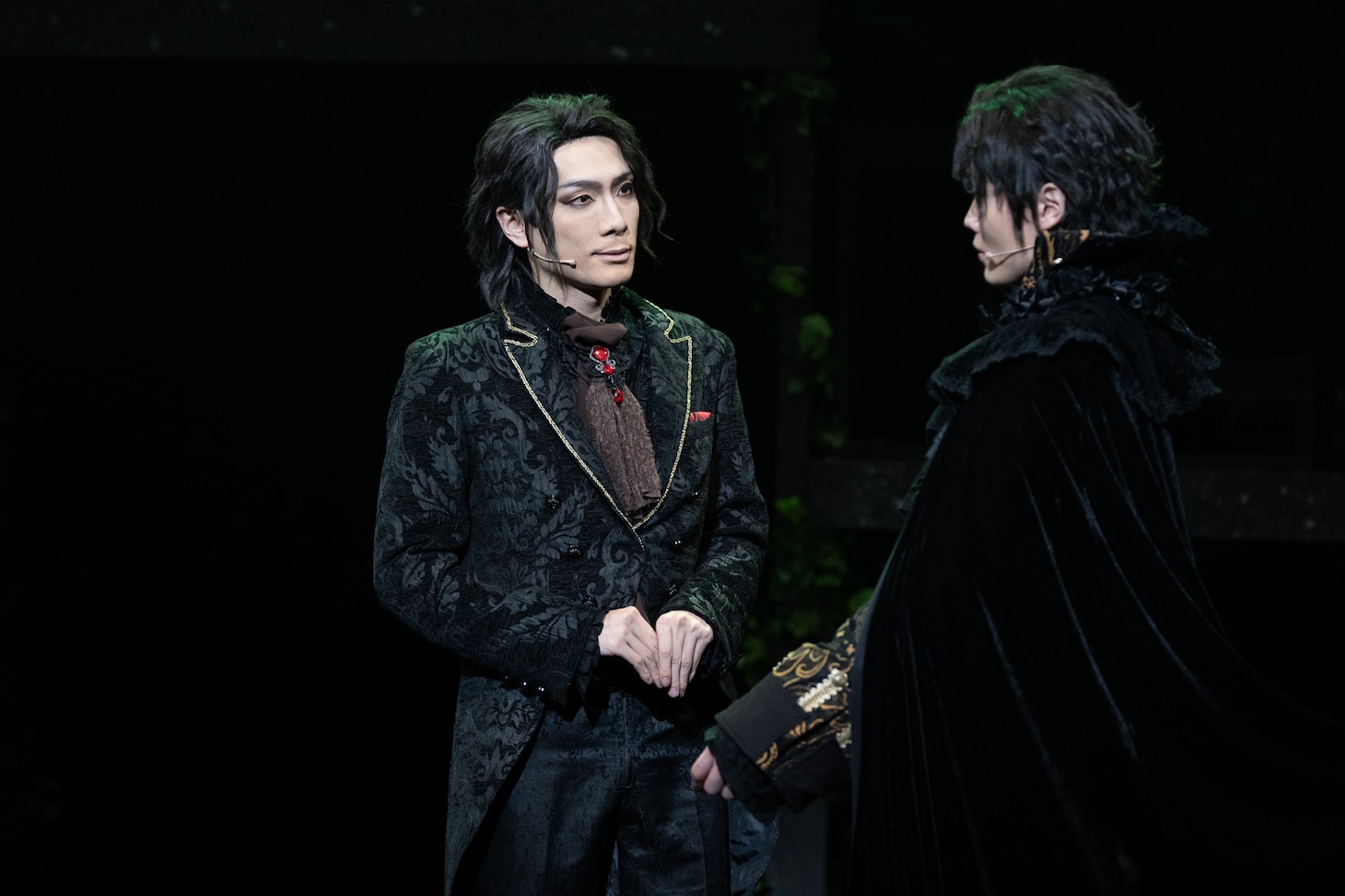 舞台「蒼穹の王」より。