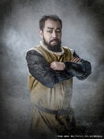 佐久間祐人扮するラグナル。