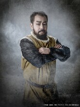 佐久間祐人扮するラグナル。