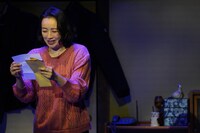 舞台「緑に満ちる夜は長く…」より。