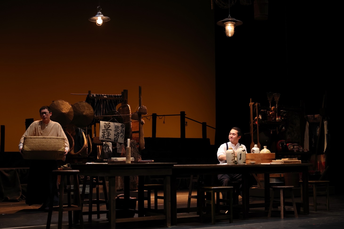 市民と創造する演劇「地を渡る舟-1945／アチック・ミューゼアムと記述者たち-」より。