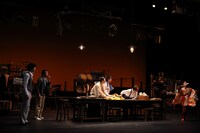 市民と創造する演劇「地を渡る舟-1945／アチック・ミューゼアムと記述者たち-」より。