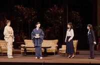 新歌舞伎座開場65周年記念「花盛り四人姉妹～吉野まほろば物語～」より。（撮影：高村直希）