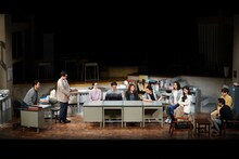 山田ジャパン 2024年3月公演「愛称→蔑称」より。（Photo by Wataru Yoshida）