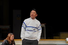 山田ジャパン 2024年3月公演「愛称→蔑称」より。（Photo by Wataru Yoshida）