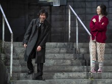 赤堀雅秋プロデュース「ボイラーマン」より。（撮影：引地信彦）