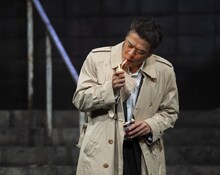 赤堀雅秋プロデュース「ボイラーマン」より。（撮影：引地信彦）