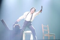 ミュージカル「スウィーニー・トッド フリート街の悪魔の理髪師」より、市村正親扮するスウィーニー・トッド。（提供：ホリプロ）