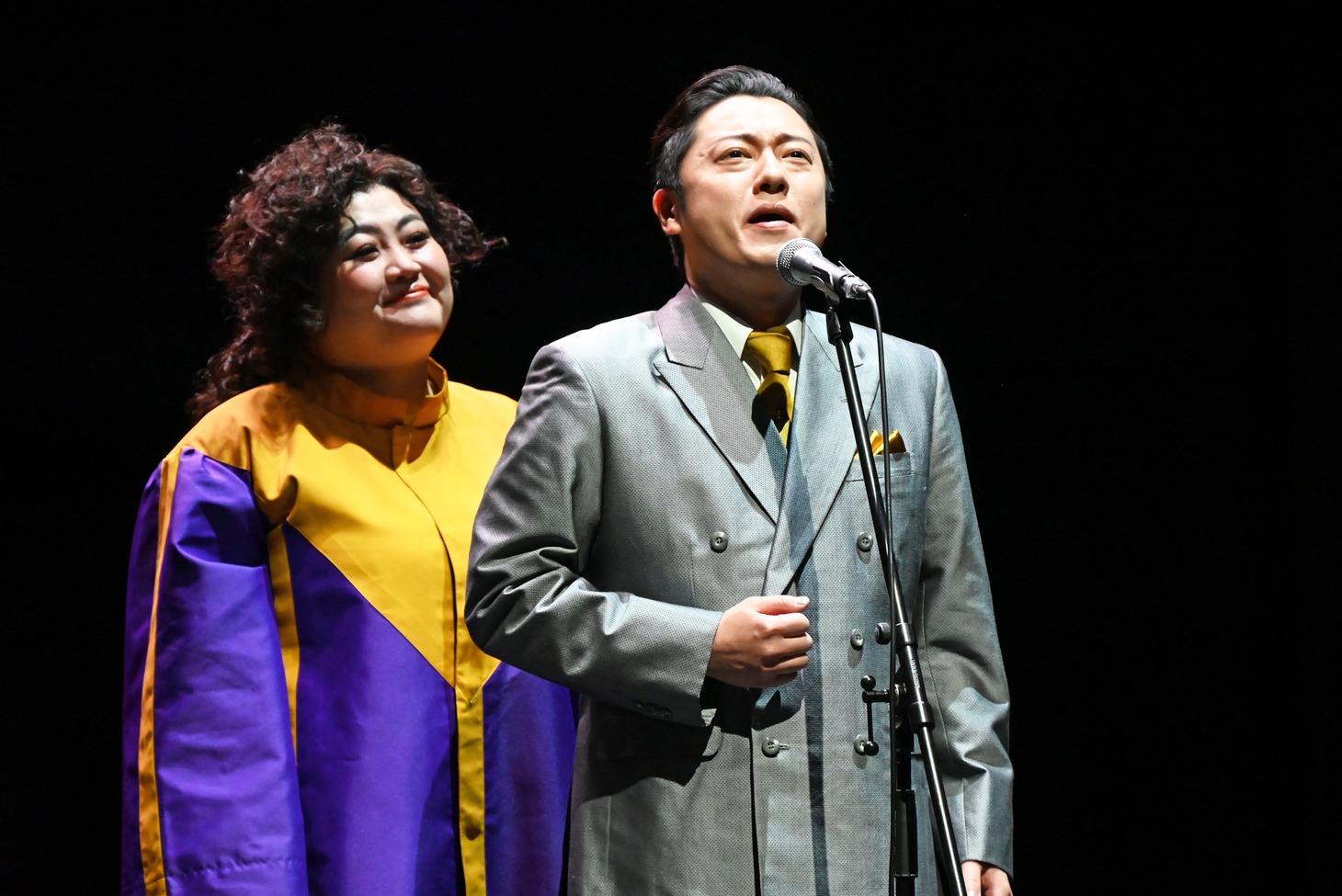 左から谷口ゆうな、原田優一。