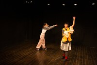 「つかの間の道」より。（撮影：黒田菜月）※黒田菜月の「黒」は旧字体が正式表記。