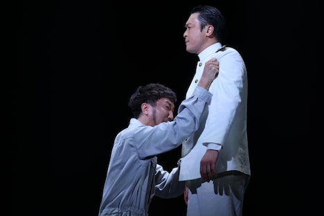 「あゝ同期の桜」より。