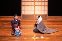 オペラシアターこんにゃく座 オペラ「神々の国の首都」より。（撮影：長澤直子）