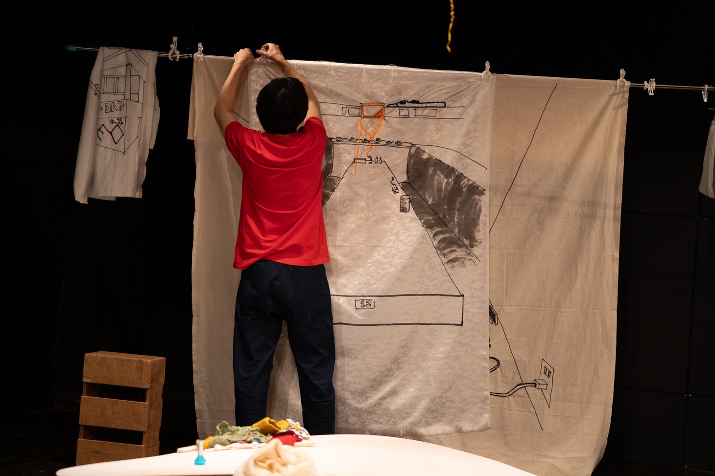 「赤と黄色の夢」より。（撮影：志賀耕太）