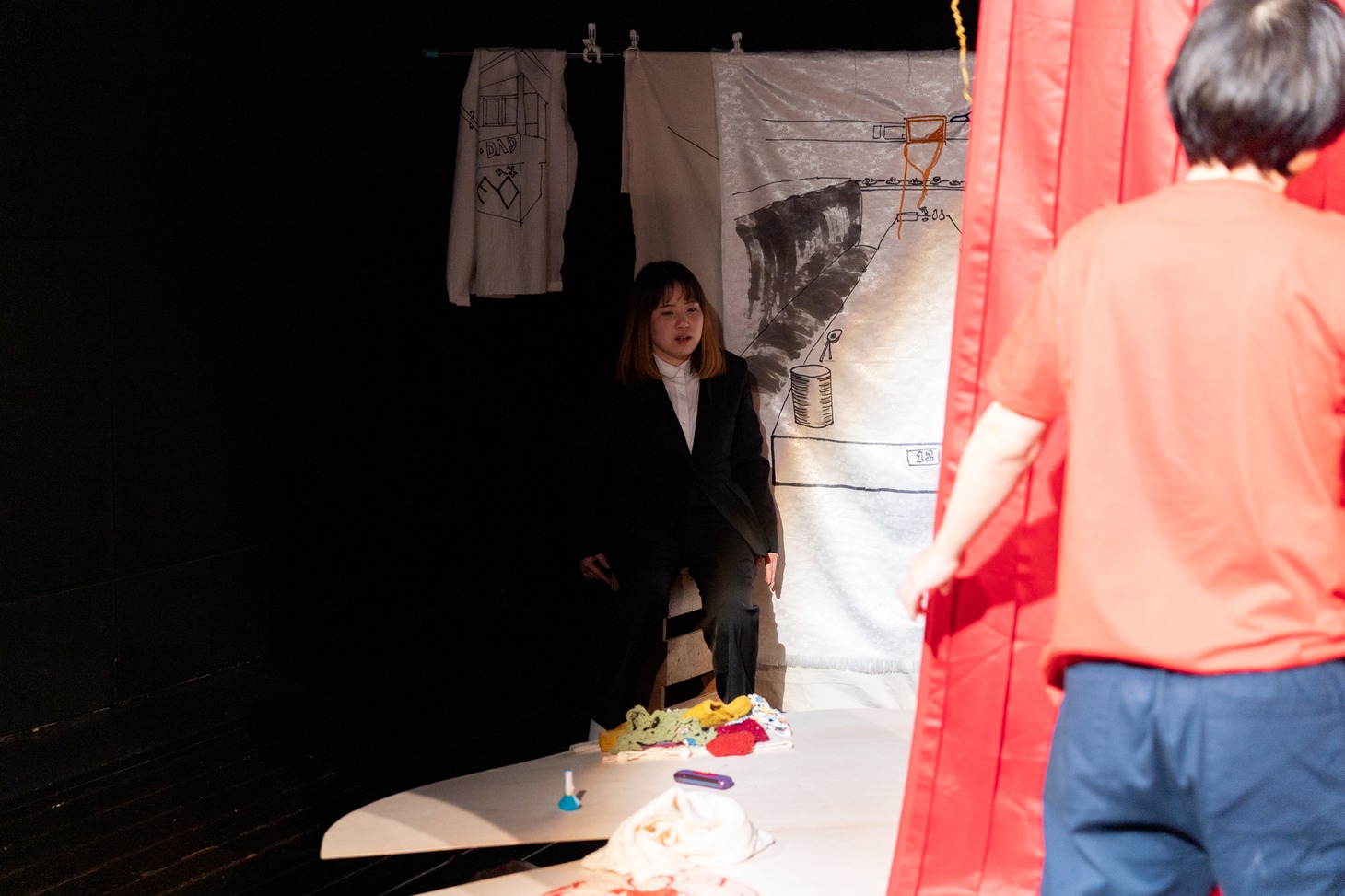 「赤と黄色の夢」より。（撮影：志賀耕太）