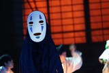 舞台「千と千尋の神隠しSpirited Away」より、中川賢演じるカオナシ。