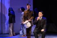 文学座3月アトリエの会「アンドーラ 十二場からなる戯曲」より。（撮影：宮川舞子）