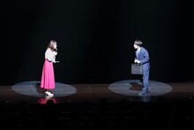 左からMBSテレビアナウンサーの前田春香、ヨーロッパ企画の石田剛太。