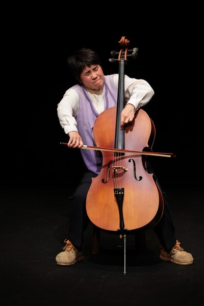 しいの実シアター 専属劇団あしぶえ公演「宮沢賢治のセロ弾きのゴーシュ」より。