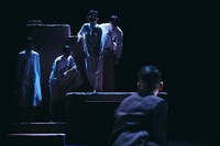 カンパニーデラシネラ 新作公演「the sun」より。（撮影：鈴木穣蔵）