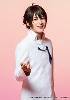 横田龍儀扮するユウキ。