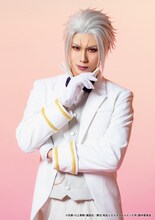 中村太郎扮するクレイマン。