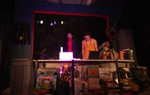 南極ゴジラ「（あたらしい）ジュラシックパーク」より。(c)おまつ（松下奈央）