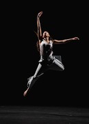 ノエ・スーリエ「The Waves」より。(c)大洞博靖