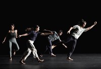 ノエ・スーリエ「The Waves」より。(c)大洞博靖