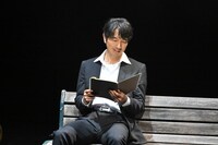 「ポート・オーソリティ」より。