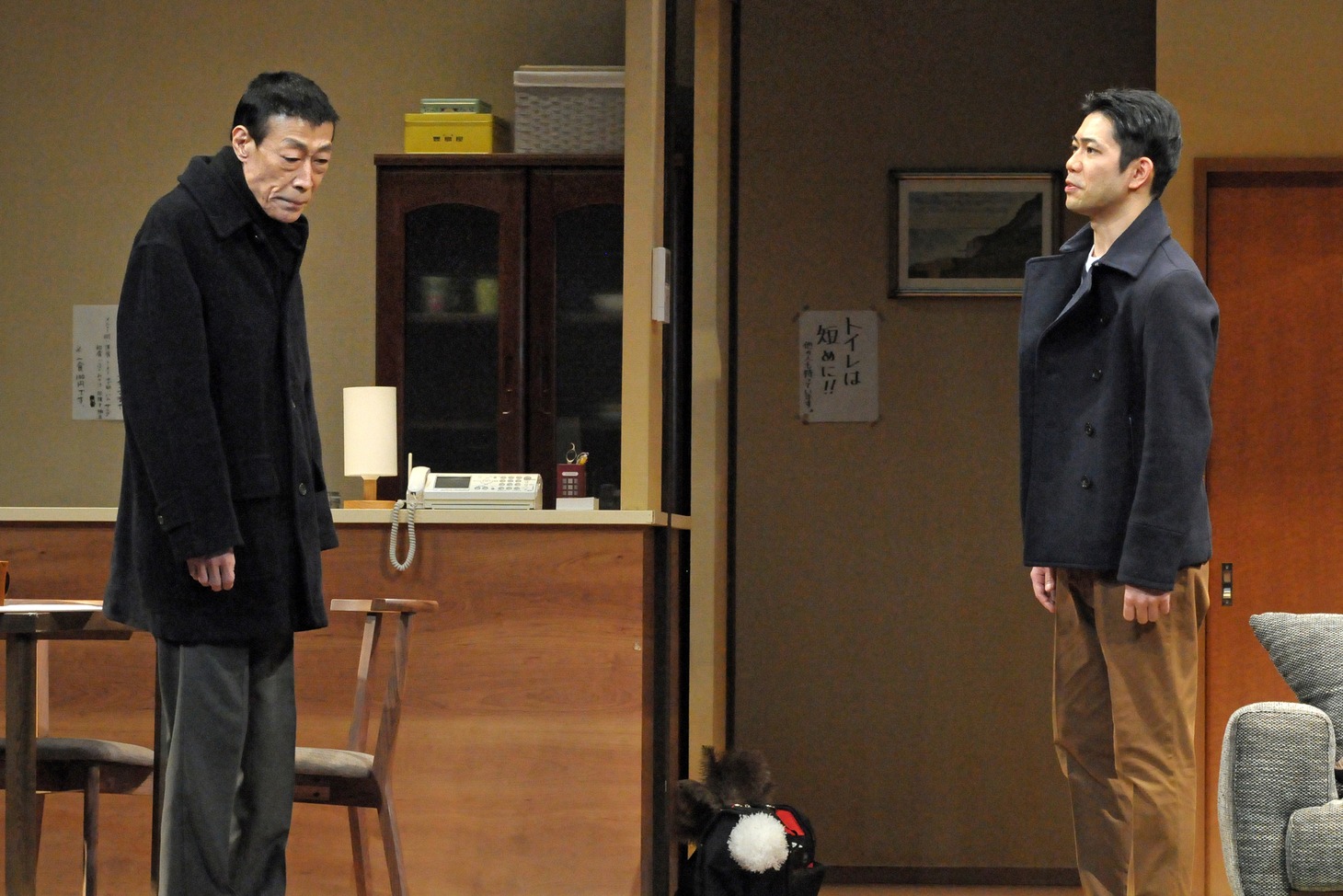 劇団青年座 第255回公演「シェアの法則」より。（撮影：坂本正郁）