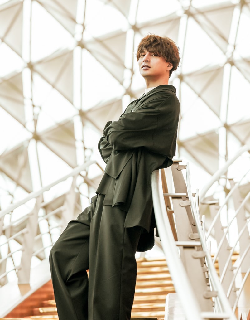 城田優プロデュースのショー「TOKYO」セットリスト一部公開、YOASOBI
