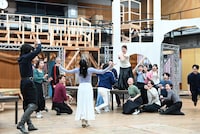 劇団四季 最新ミュージカル「ゴースト＆レディ」稽古場の様子。