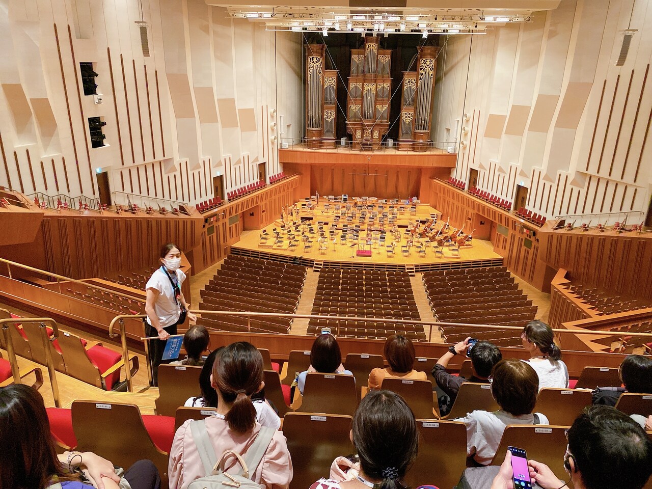 東京芸術劇場 劇場ツアーより。