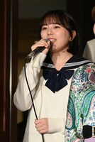 「クラリネットの音色と演じる役に共通する温かさを大切にして、お客様に熱血と青春を一緒に味わっていただけるようがんばります」と語る古川あかり。