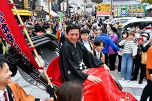 「第三十七回 四国こんぴら歌舞伎大芝居」初日前日に行われたお練りに登場した松本幸四郎。(c)松竹