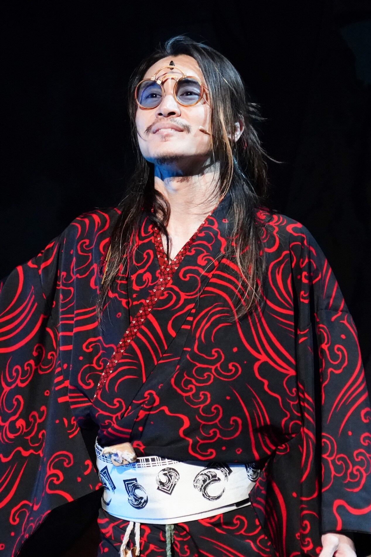 PARCO PRODUCE 2024「あのよこのよ」より。（撮影：田中亜紀）