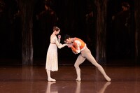 東京バレエ団「ロミオとジュリエット」より。（撮影：松橋晶子）