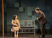 劇団道学先生「東京の恋～さほどロマンチックでもなく～」より、「その人ではありません」の様子。（撮影：劇団道学先生）