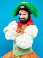 駒田一扮する海賊バッカーナ。